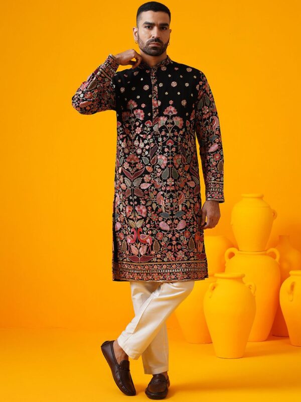 Floral Embroidered Sequinned Mandarin Collar Straight Georgette Kurta